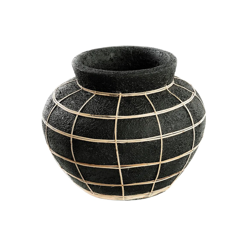 Vase décoratif en céramique utilisé pour la décoration intérieure - 20 x 20 x 15